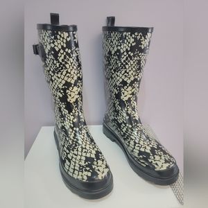 Rue 21 Rain boots
